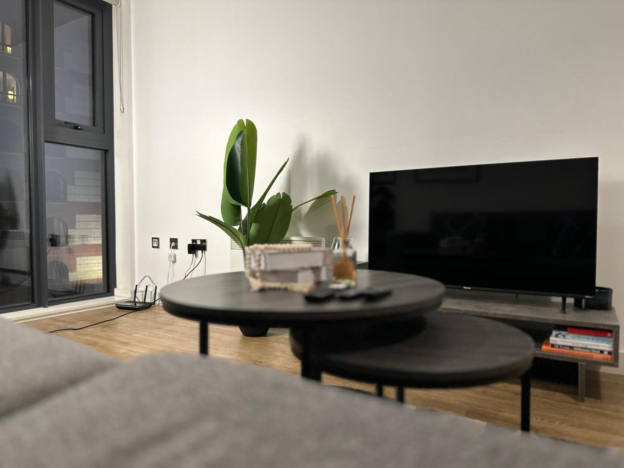Cozy City Centre Apartment With Free Parking And Free Gym バーミンガム エクステリア 写真